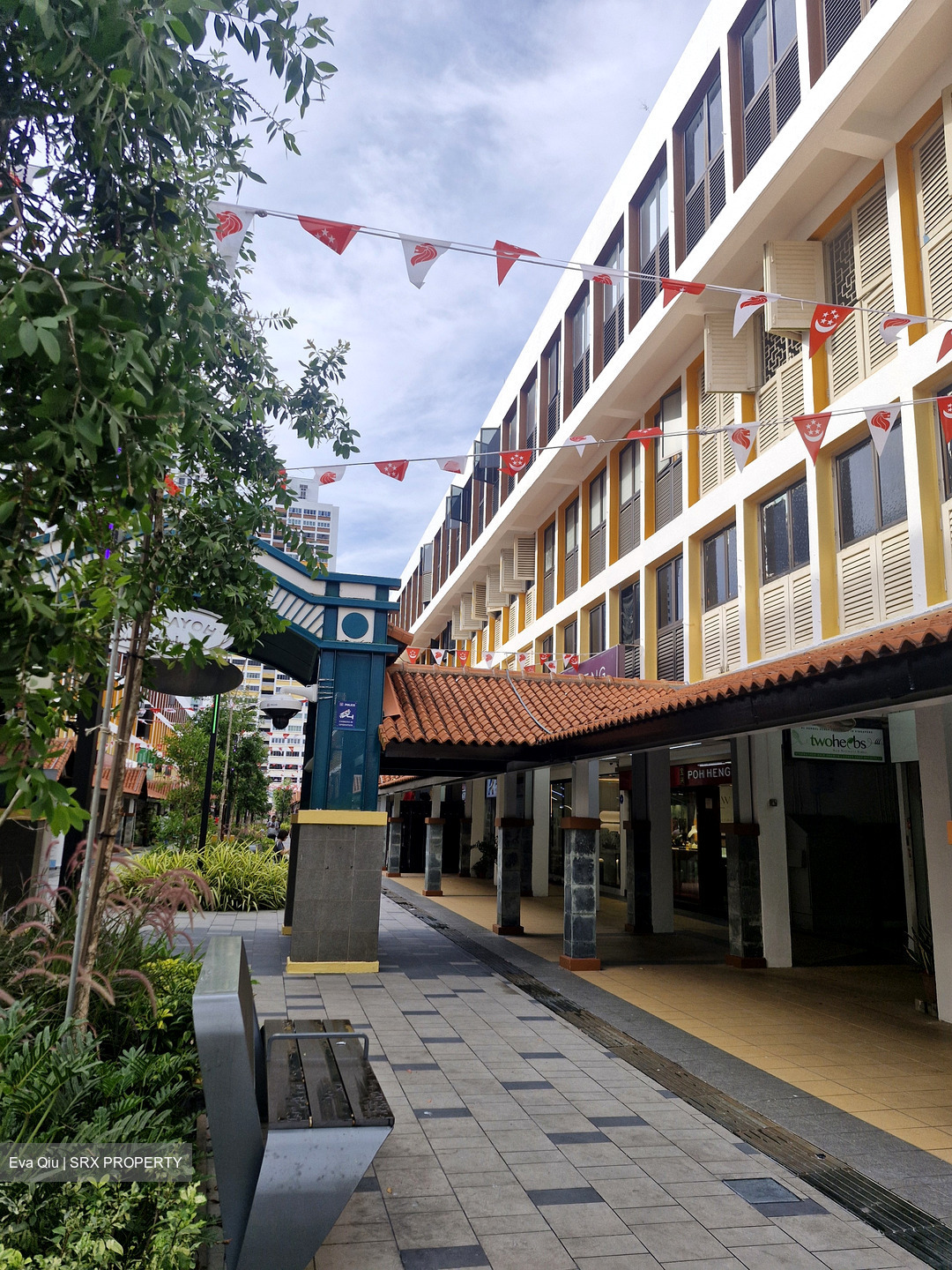 Toa Payoh Central (D12), Shop House #588670051